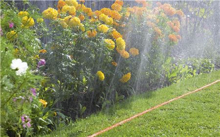 tubo irrigatore gardena